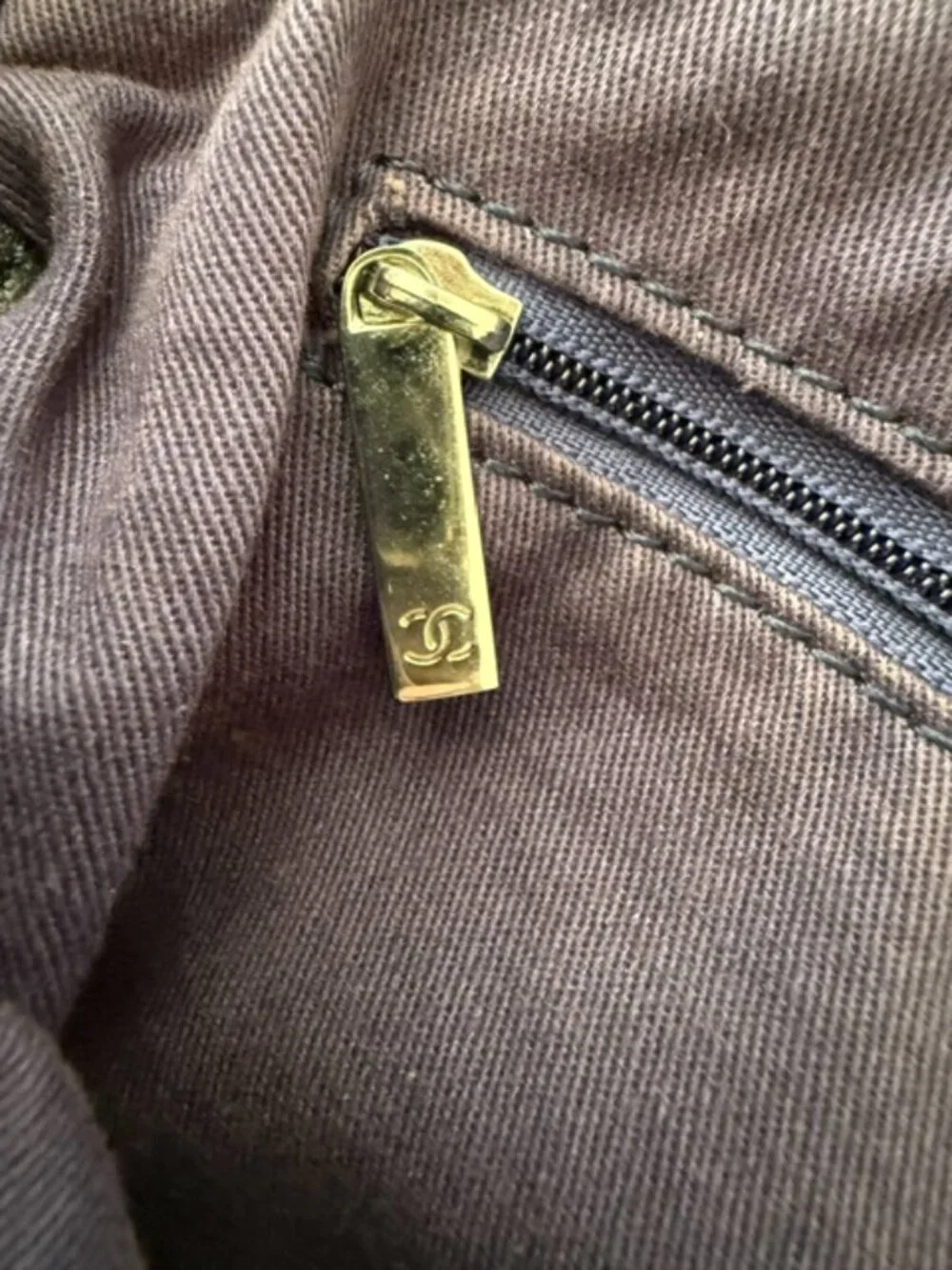 Chanel Medium Raffia Deauville Tote Used & Professionally Cleaned & Scotchgarde - Picture 6 of 9